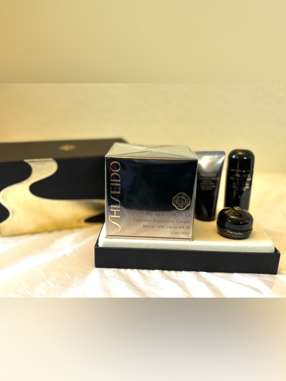 ✨New✨Shiseido Future Solution LX Daytime Protective Cream SPF 18